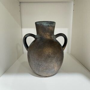 SIDUCAL Rustic Ceramic Farmhouse Flower Vase with 2 Handles
7:3 Inch, Bronze